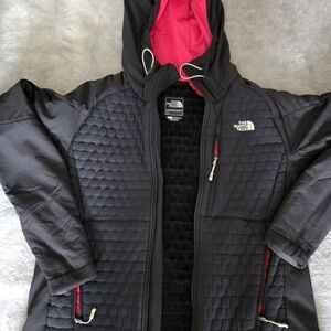 The North Face Women's Black and Red Ski Jacket